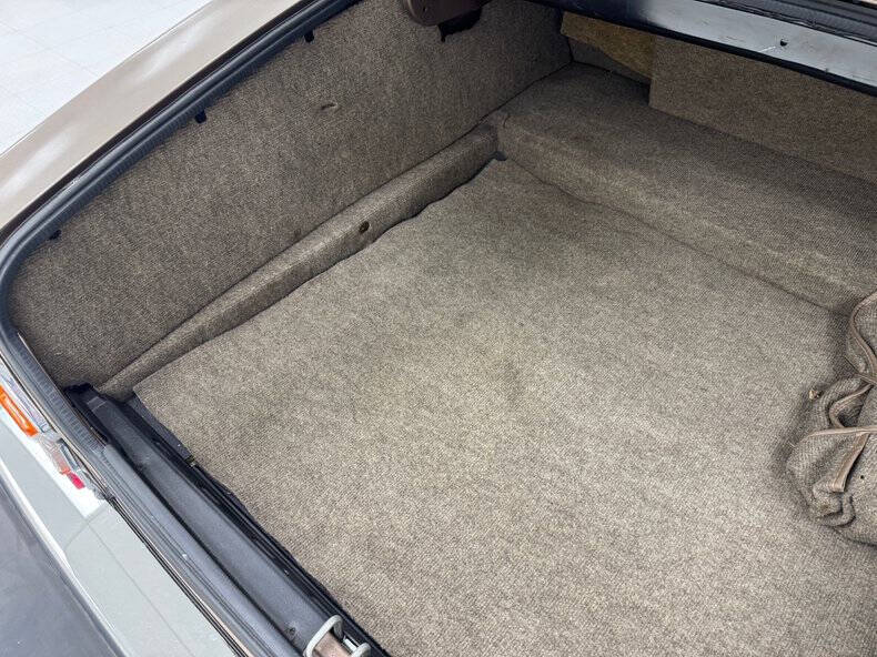 1986 Jaguar XJ-Series XJ6 Vanden Plas