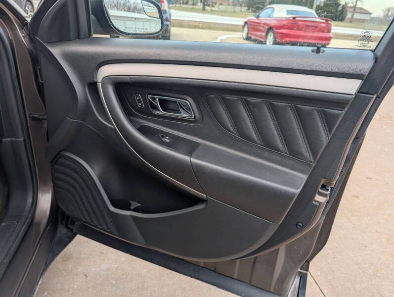 2016 Ford Taurus SEL