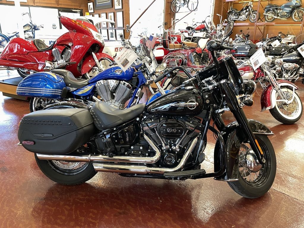 2019 Harley-Davidson® FLHCS - Heritage Classic 114 2
