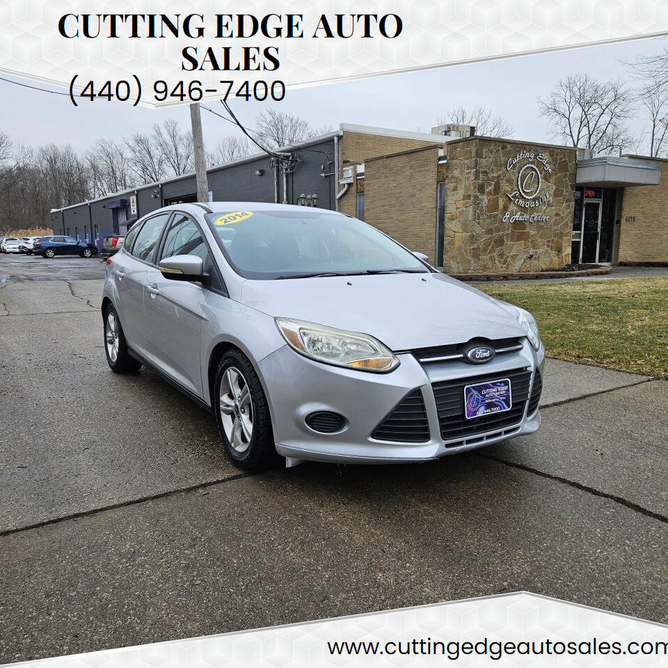 Silver 2014 Ford Focus SE SE 4dr Hatchback 1