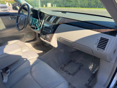 2011 Cadillac DTS Luxury Collection