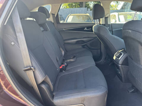 2019 Kia Sorento LX V6