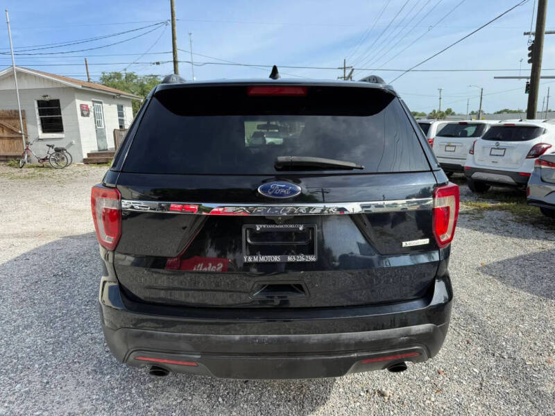 2016 Ford Explorer