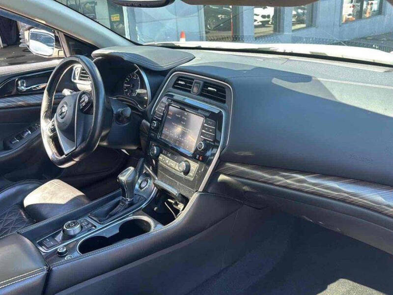 2016 Nissan Maxima Platinum