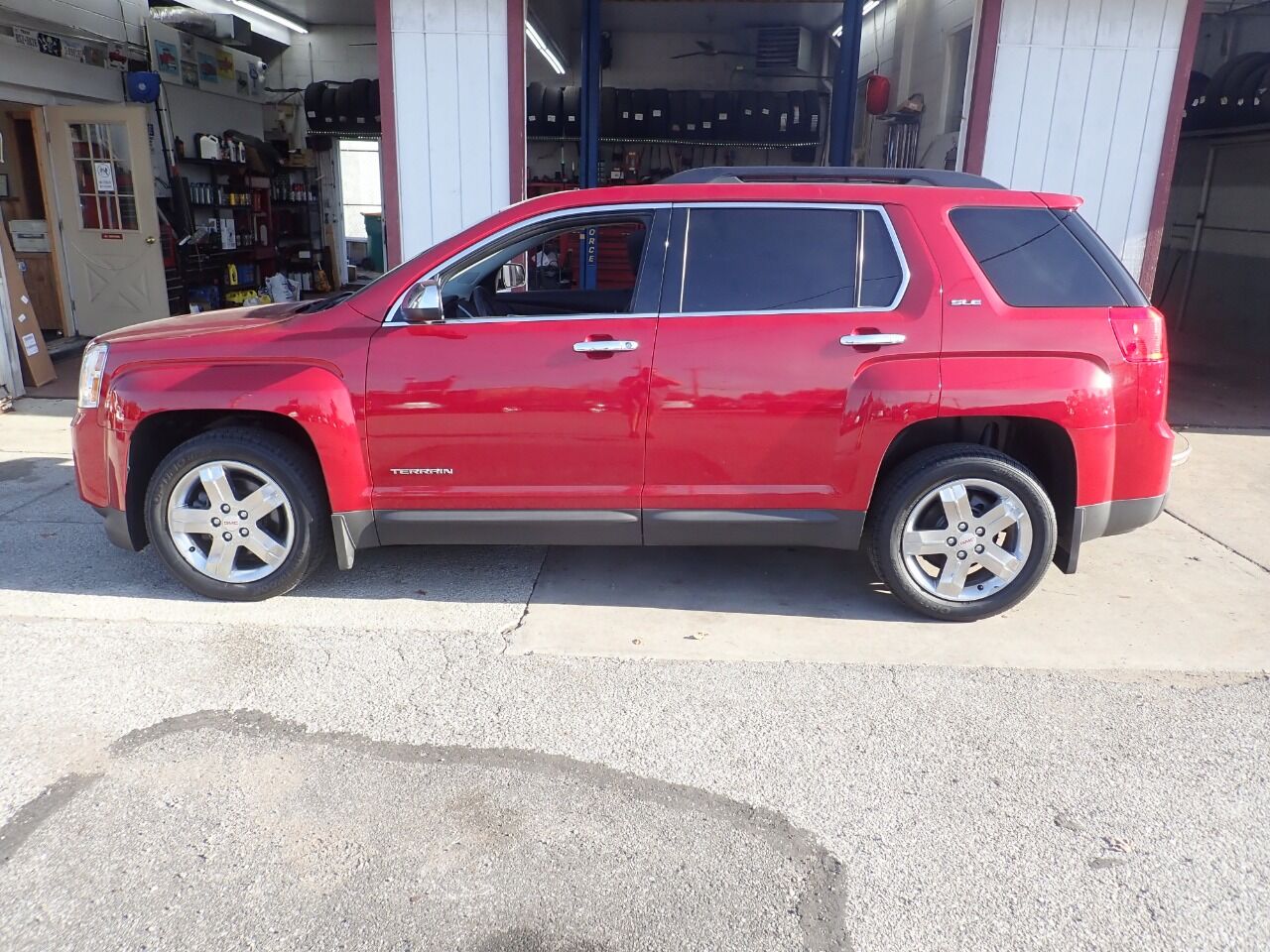 Preowned 2013 GMC Terrain SLE 2 AWD 4dr SUV for sale by Transportation Outlet Inc in Eastlake, OH