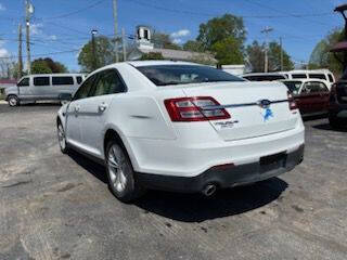 2015 Ford Taurus