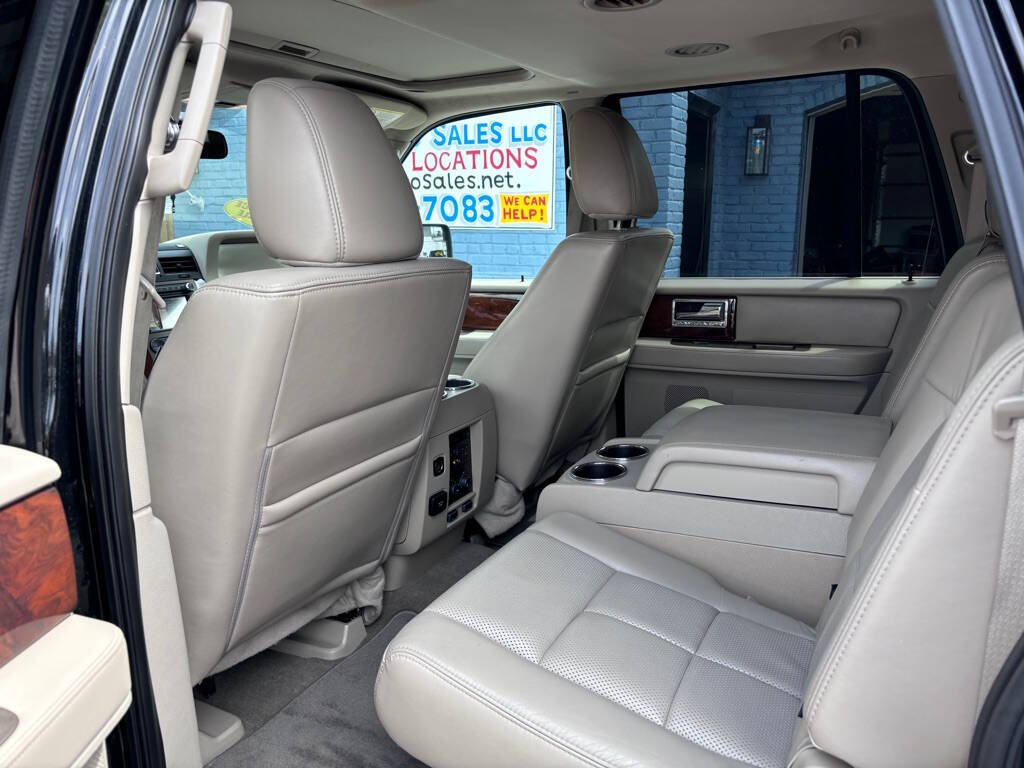 2012 Lincoln Navigator L for sale at Michael Johnson @ Allens Auto Sales Hopkinsville in Hopkinsville, KY