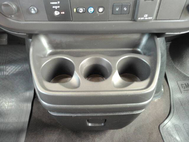 2025 Chevrolet Express LT 3500