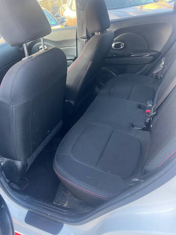 2014 Kia Soul +