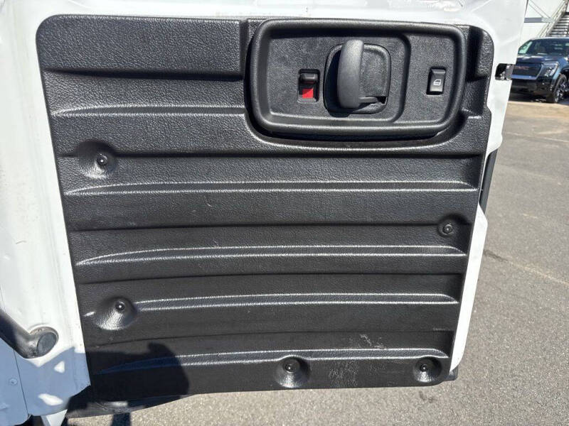 2023 Chevrolet Express 2500