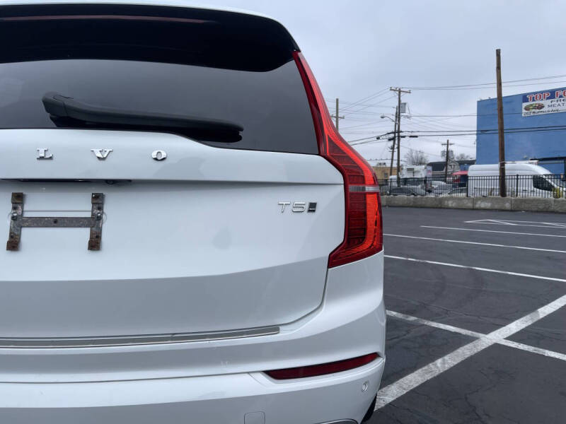 2019 Volvo XC90 T5 Momentum
