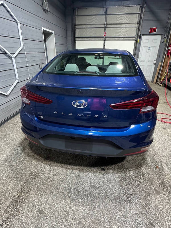 2019 Hyundai Elantra SE