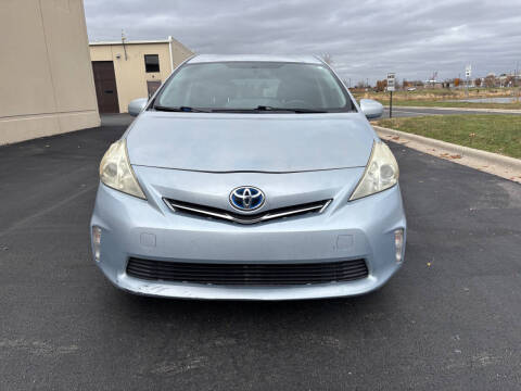 2014 Toyota Prius v Two
