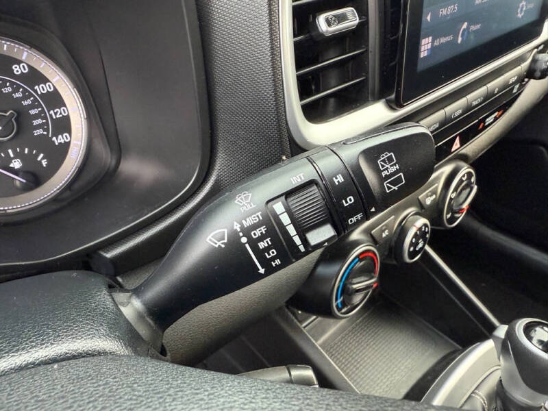 2022 Hyundai Venue SE