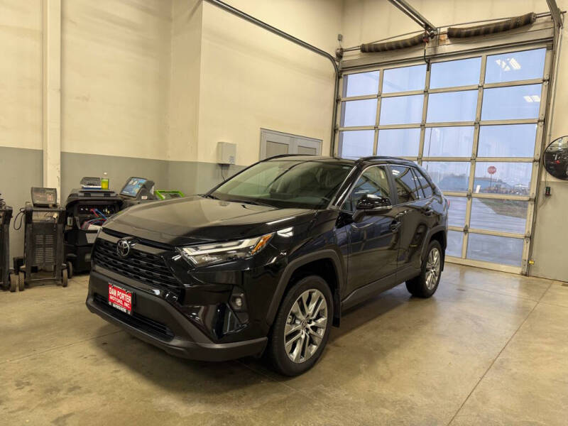 2022 Toyota RAV4 XLE Premium's photo