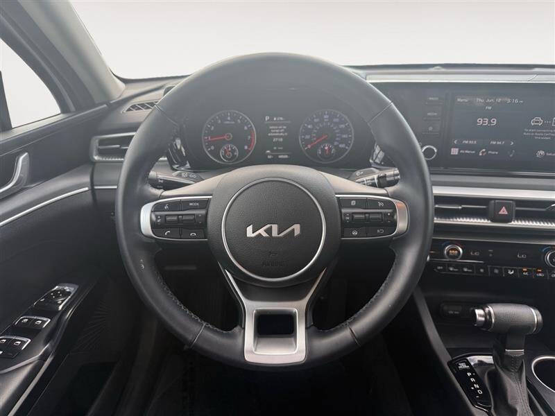 2022 Kia K5 LXS