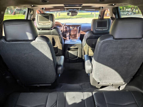 2016 Cadillac Escalade Platinum