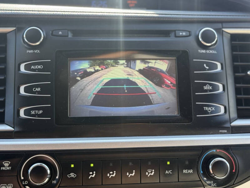 2017 Toyota Highlander LE