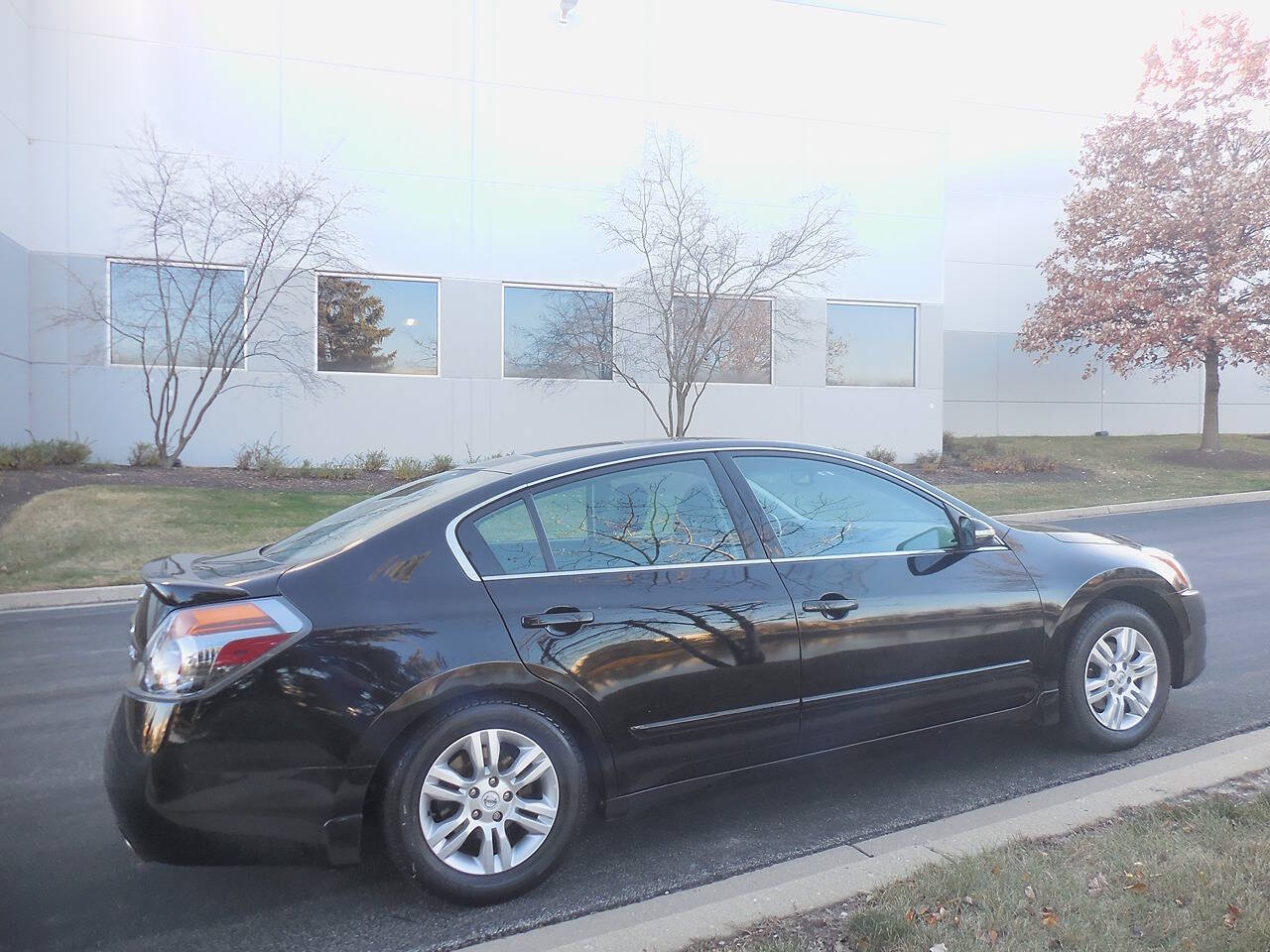 2010 Nissan Altima for sale at Genuine Motors in Schaumburg, IL