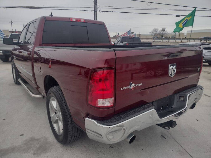 2017 RAM 1500 SLT