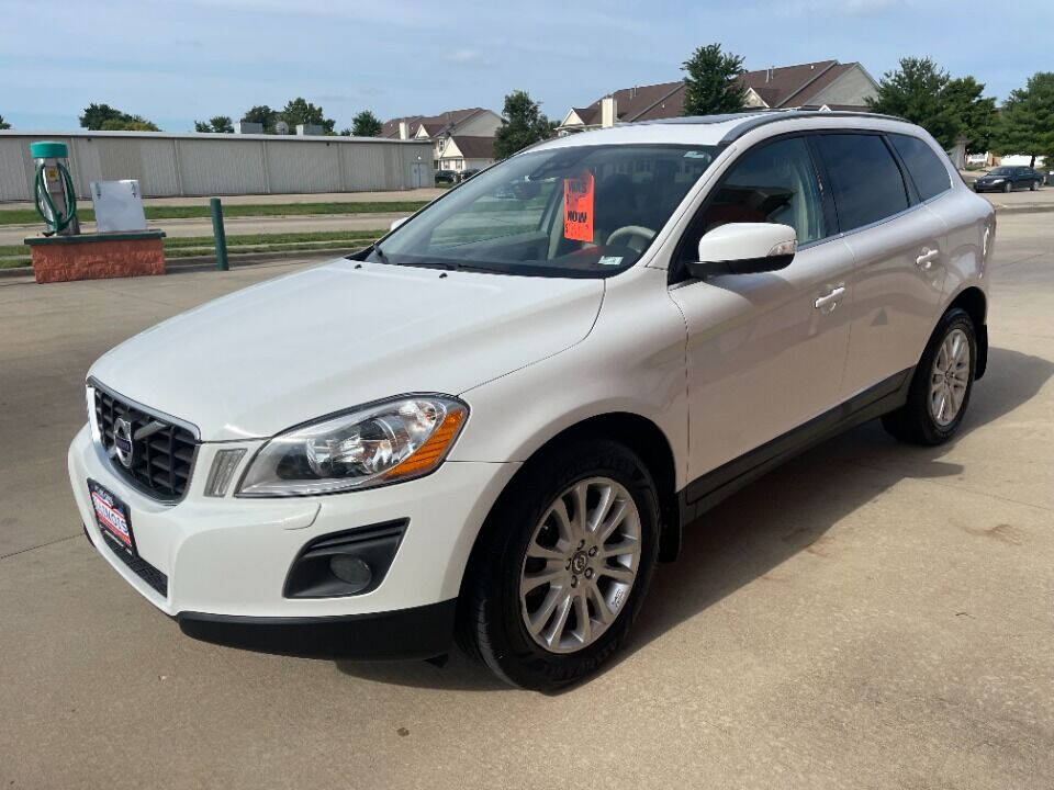 2010 Volvo XC60 for sale at Illinois Auto Wholesalers in Tolono, IL