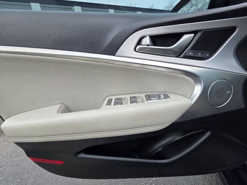 2021 Genesis G70