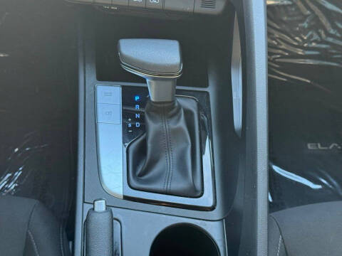 2022 Hyundai Elantra