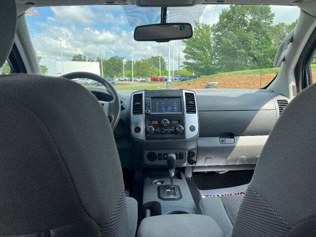 2021 Nissan Frontier 15