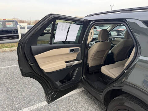 2024 Ford Explorer XLT