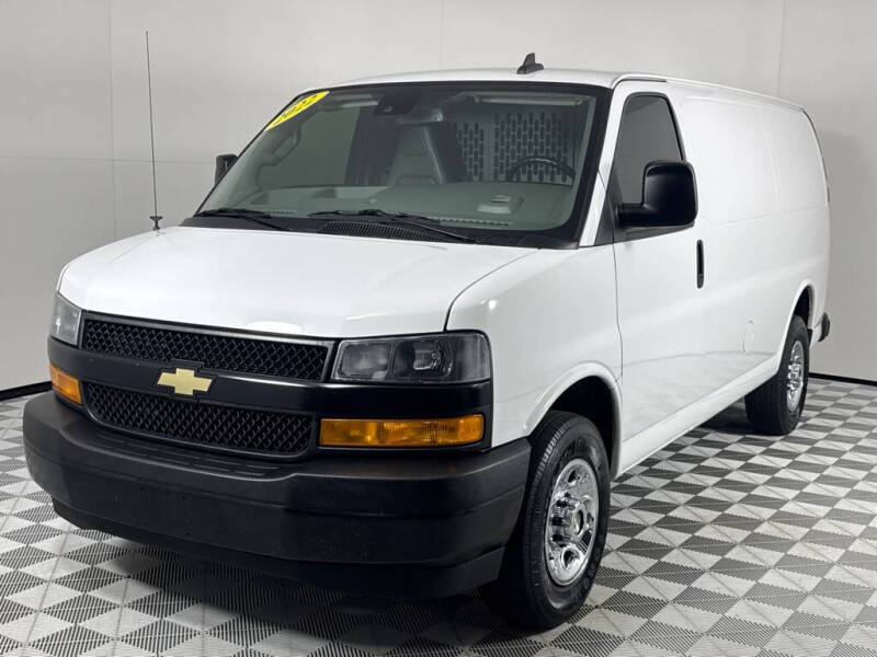 2022 Chevrolet Express 2500