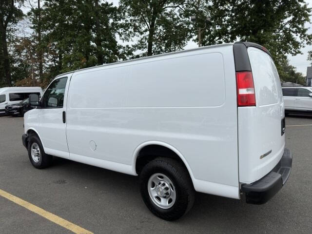 2023 Chevrolet Express 2500