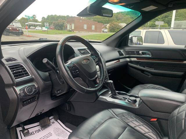 2017 Ford Explorer Platinum