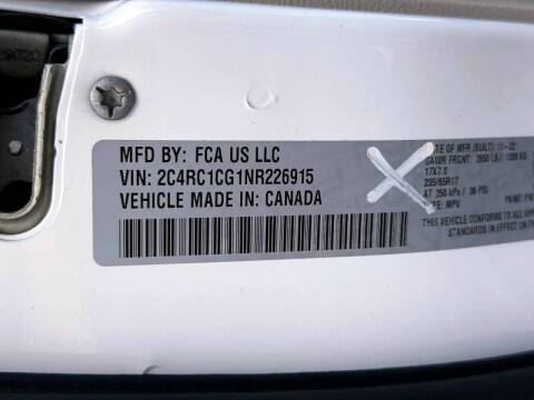 2022 Chrysler Voyager LX