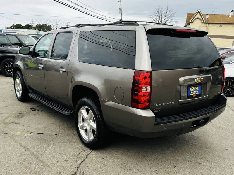 2011 Chevrolet Suburban LT