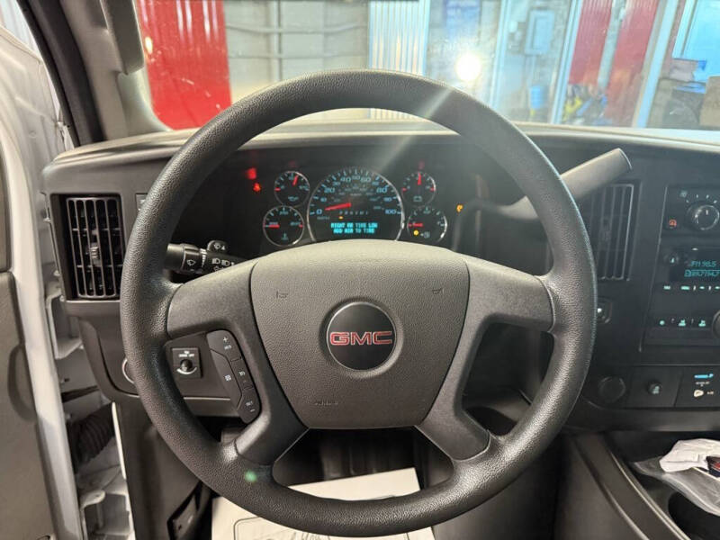 2023 GMC Savana 2500