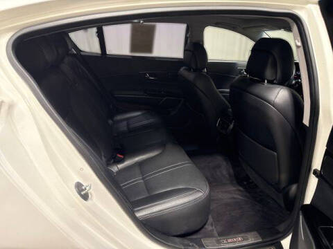 2016 Kia K900 Premium V6