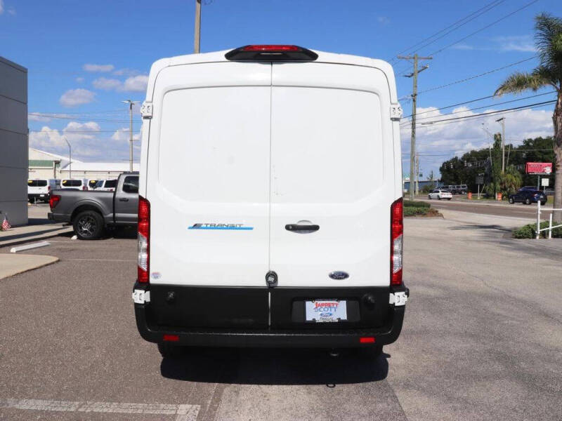 2023 Ford E-Transit