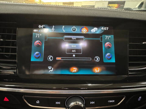 2018 Buick Regal TourX Essence