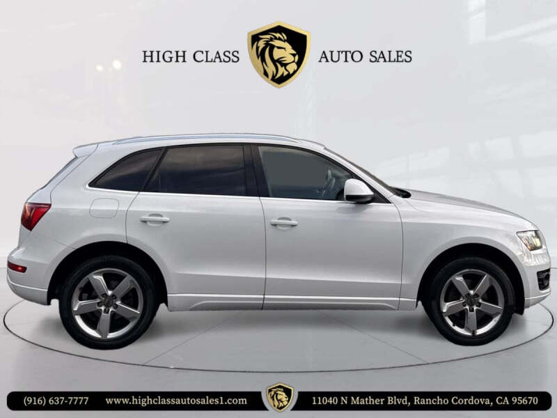 2011 Audi Q5 2.0T quattro Premium Plus