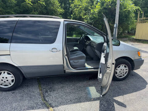 2002 Toyota Sienna LE