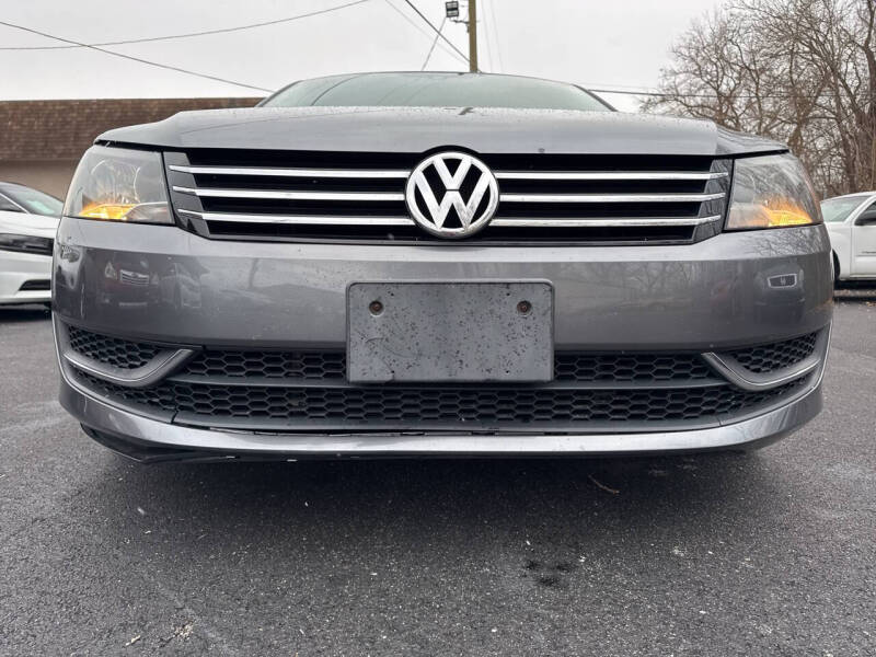 2014 Volkswagen Passat SE photo 11