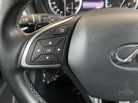 2019 Infiniti QX30 Essential