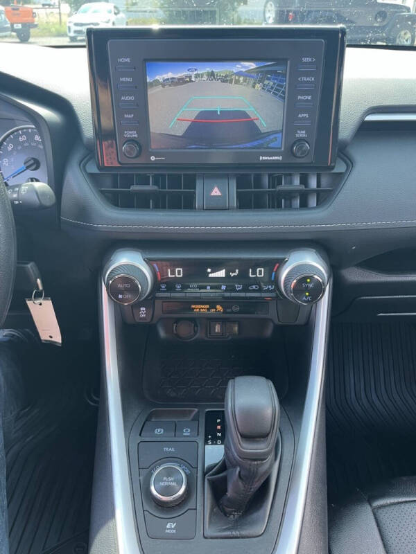 2021 Toyota RAV4 Hybrid LE