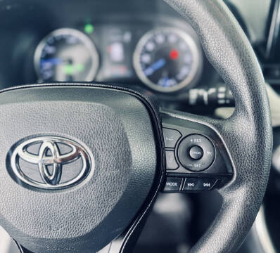 2020 Toyota RAV4 Hybrid XLE