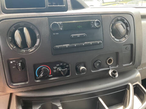 2011 Ford E-Series E-350 SD
