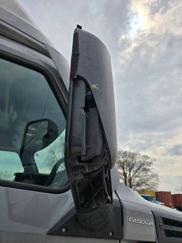 2022 Freightliner Cascadia