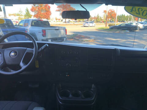 2024 Chevrolet Express 2500