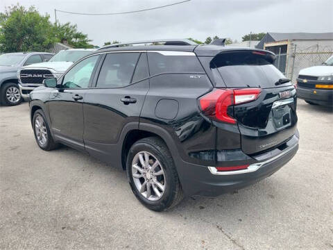 2023 GMC Terrain SLT