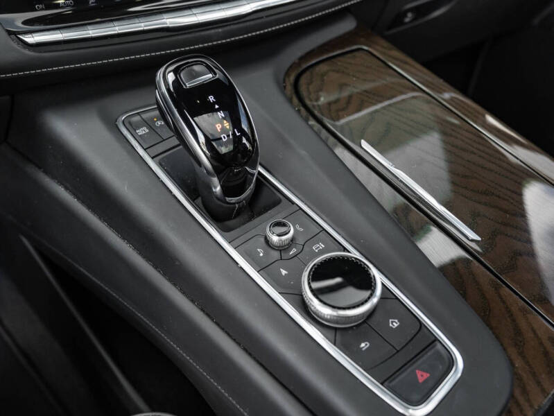 2023 Cadillac Escalade Sport Platinum