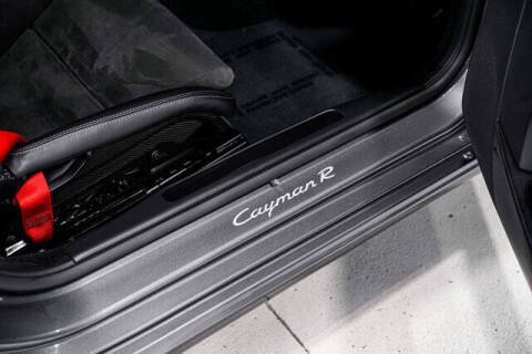2012 Porsche Cayman R